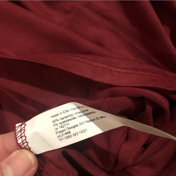 Eloquii Crossover Cutout Neckline Top in Burnt Russet Red 18/20 - Picture 9 of 9